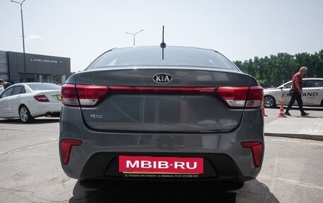 KIA Rio IV, 2018 год, 858 000 рублей, 6 фотография