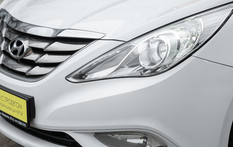 Hyundai Sonata VI, 2011 год, 983 000 рублей, 3 фотография