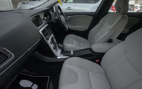 Volvo V40 II рестайлинг, 2013 год, 1 055 000 рублей, 7 фотография