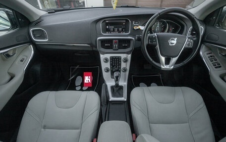 Volvo V40 II рестайлинг, 2013 год, 1 055 000 рублей, 4 фотография