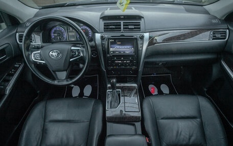 Toyota Camry, 2017 год, 1 997 000 рублей, 8 фотография