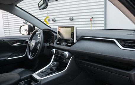 Toyota RAV4, 2021 год, 3 355 000 рублей, 12 фотография