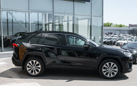 Toyota RAV4, 2021 год, 3 355 000 рублей, 22 фотография
