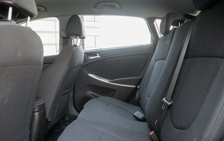Hyundai Solaris II рестайлинг, 2013 год, 925 000 рублей, 6 фотография