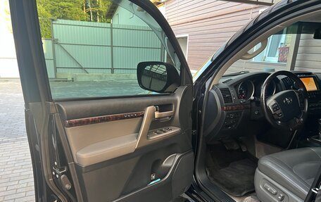Toyota Land Cruiser 200, 2010 год, 2 500 000 рублей, 7 фотография