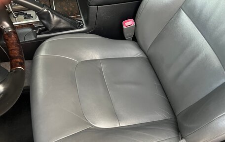 Toyota Land Cruiser 200, 2010 год, 2 500 000 рублей, 10 фотография