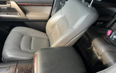Toyota Land Cruiser 200, 2010 год, 2 500 000 рублей, 20 фотография