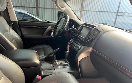 Toyota Land Cruiser 200, 2010 год, 2 500 000 рублей, 21 фотография