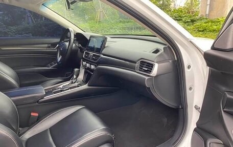 Honda Accord IX рестайлинг, 2022 год, 2 500 000 рублей, 9 фотография
