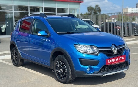 Renault Sandero II рестайлинг, 2017 год, 1 020 000 рублей, 3 фотография
