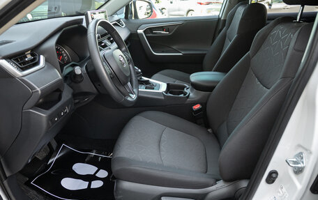 Toyota RAV4, 2021 год, 3 098 000 рублей, 15 фотография
