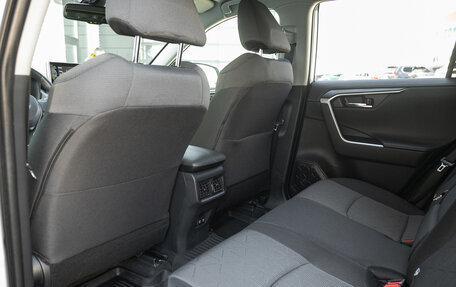 Toyota RAV4, 2021 год, 3 098 000 рублей, 13 фотография