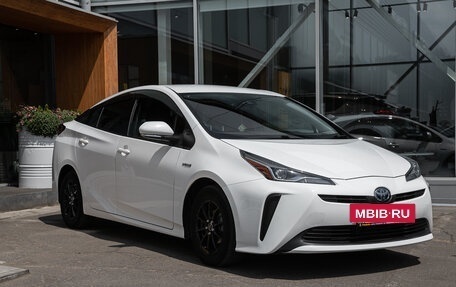 Toyota Prius IV XW50, 2020 год, 1 887 000 рублей, 4 фотография