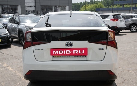 Toyota Prius IV XW50, 2020 год, 1 887 000 рублей, 7 фотография