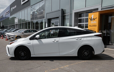 Toyota Prius IV XW50, 2020 год, 1 887 000 рублей, 9 фотография