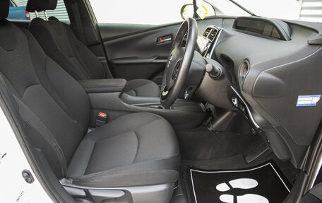 Toyota Prius IV XW50, 2020 год, 1 887 000 рублей, 15 фотография