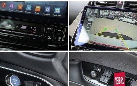 Toyota Prius IV XW50, 2020 год, 1 887 000 рублей, 10 фотография