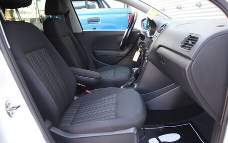 Volkswagen Polo VI (EU Market), 2017 год, 1 080 000 рублей, 2 фотография
