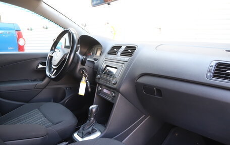 Volkswagen Polo VI (EU Market), 2017 год, 1 080 000 рублей, 23 фотография