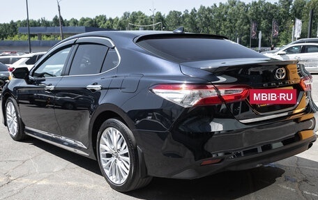 Toyota Camry, 2018 год, 2 398 000 рублей, 10 фотография