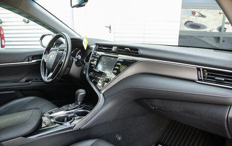 Toyota Camry, 2018 год, 2 398 000 рублей, 22 фотография