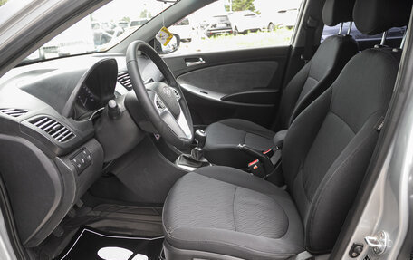 Hyundai Solaris II рестайлинг, 2011 год, 725 000 рублей, 14 фотография