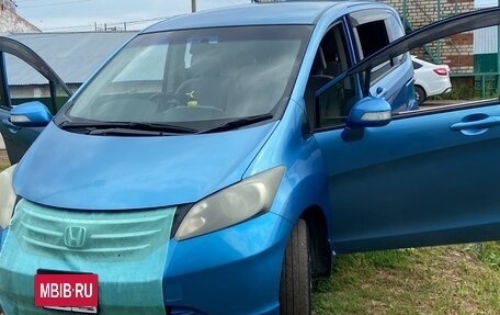 Honda Freed I, 2010 год, 1 190 000 рублей, 7 фотография