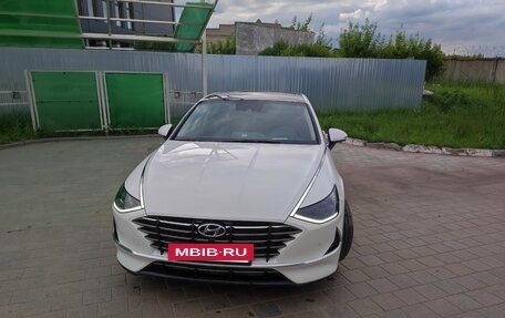Hyundai Sonata VIII, 2022 год, 3 180 000 рублей, 2 фотография