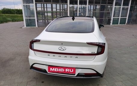 Hyundai Sonata VIII, 2022 год, 3 180 000 рублей, 5 фотография