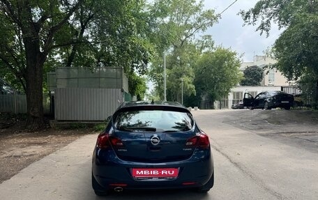 Opel Astra J, 2012 год, 770 000 рублей, 2 фотография