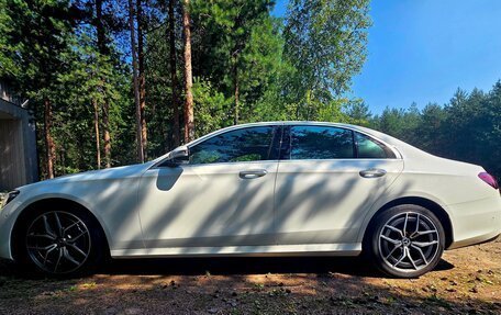 Mercedes-Benz E-Класс, 2020 год, 4 980 000 рублей, 2 фотография