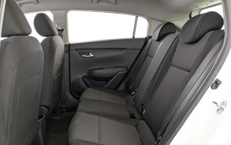 KIA Rio IV, 2021 год, 1 075 000 рублей, 10 фотография