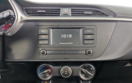 KIA Rio IV, 2021 год, 1 075 000 рублей, 25 фотография