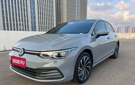 Volkswagen Golf VIII, 2021 год, 1 700 000 рублей, 1 фотография