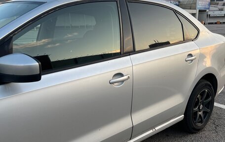 Volkswagen Polo VI (EU Market), 2011 год, 300 000 рублей, 3 фотография