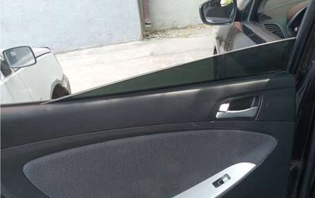 Hyundai Solaris II рестайлинг, 2013 год, 690 000 рублей, 5 фотография
