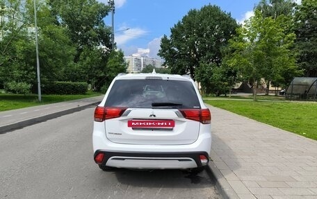 Mitsubishi Outlander III рестайлинг 3, 2021 год, 1 950 000 рублей, 5 фотография