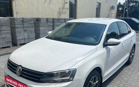 Volkswagen Jetta VI, 2015 год, 1 100 000 рублей, 4 фотография