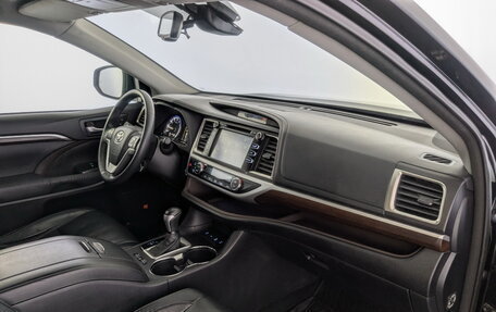Toyota Highlander III, 2014 год, 2 990 000 рублей, 11 фотография
