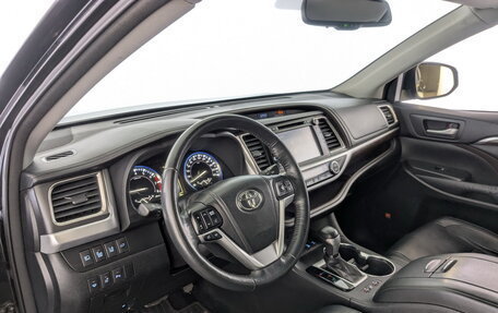 Toyota Highlander III, 2014 год, 2 990 000 рублей, 16 фотография