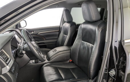 Toyota Highlander III, 2014 год, 2 990 000 рублей, 21 фотография