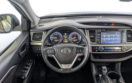 Toyota Highlander III, 2014 год, 2 990 000 рублей, 22 фотография