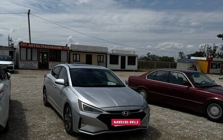 Hyundai Elantra VI рестайлинг, 2019 год, 1 570 000 рублей, 7 фотография