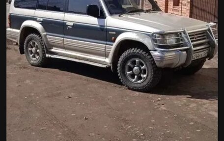 Mitsubishi Pajero III рестайлинг, 1993 год, 570 000 рублей, 2 фотография