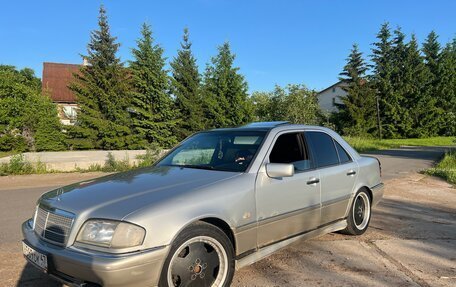 Mercedes-Benz C-Класс, 1995 год, 200 000 рублей, 3 фотография