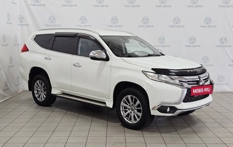 Mitsubishi Pajero Sport III рестайлинг, 2017 год, 1 982 000 рублей, 3 фотография
