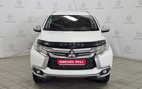 Mitsubishi Pajero Sport III рестайлинг, 2017 год, 1 982 000 рублей, 2 фотография