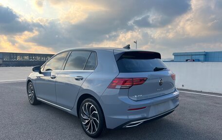 Volkswagen Golf VIII, 2021 год, 1 700 000 рублей, 13 фотография