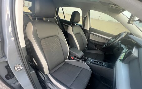 Volkswagen Golf VIII, 2021 год, 1 700 000 рублей, 30 фотография