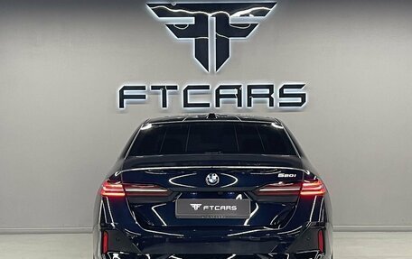 BMW 5 серия, 2023 год, 6 994 000 рублей, 4 фотография